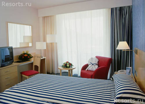 Tryp Port Cambrils 3